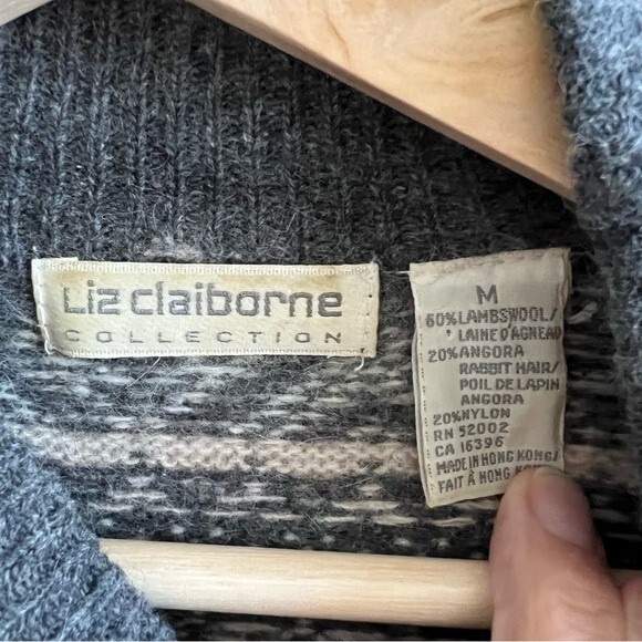 Vintage Liz Claiborne lambs wool sweater - Picture 9 of 9